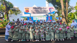 Polantas Menyapa dan Polsanak, Satlantas Polres Purwakarta Edukasi Disiplin Lalu Lintas Sejak Dini