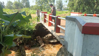 Tanah Longsor di Bungursari Purwakarta, Polisi Tutup Akses Demi Keselamatan Warga