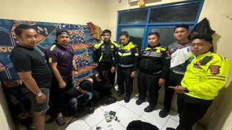 Polres Karawang Tangkap Pengedar Sabu Saat Razia Lalu Lintas di Karawang Timur
