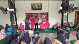 Sambangi Muslimat NU Subang, Ketua Bhayangkari Polsek Pusakanagara Dipuji bak Ustadzah