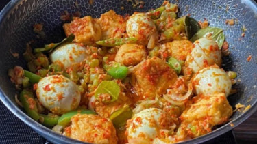 Telur pare