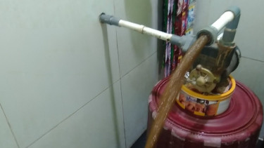 Cara hancurkan kotoran di Paralon