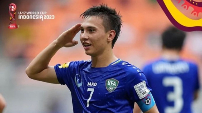 Pemain Uzbekistan U-17 saat selebrasi gol ke gawang Inggris U-17