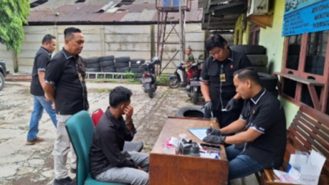 Polres Subang, Polda Jawa Barat lakukan tes urine terhadap pengemudi