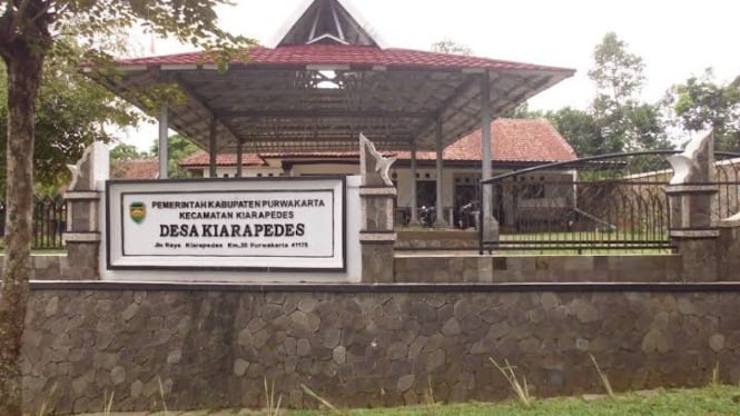 Kantor Desa Kiarapedes Purwakarta