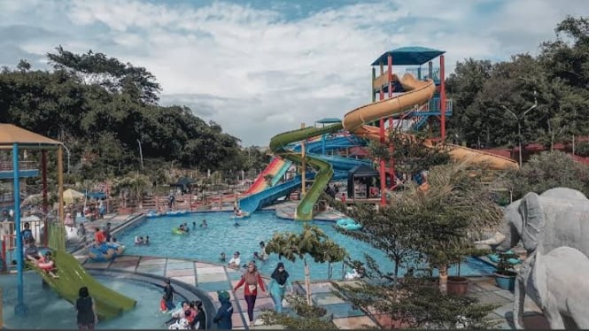 Green Valley Waterpark Purwakarta