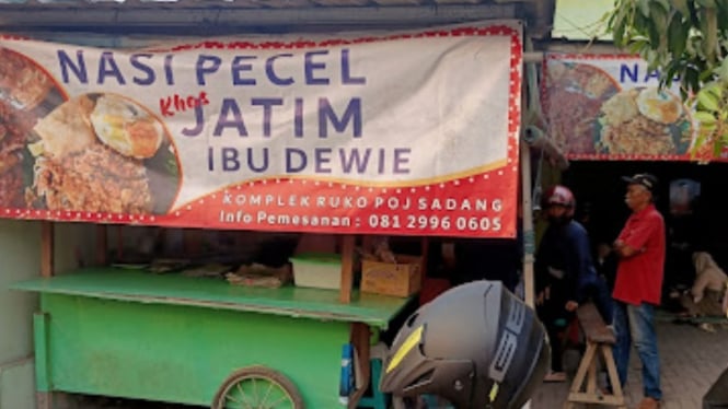 Nasi Pecel Khas Jatim Ibu Dewie Purwakarta