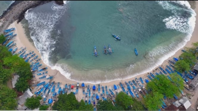 Pantai Rancabuaya Garut