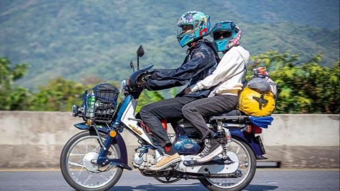 Ilustrasi touring ke Pangandaran