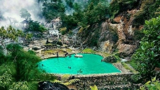 Kawah Rengganis Ciwidey Bandung