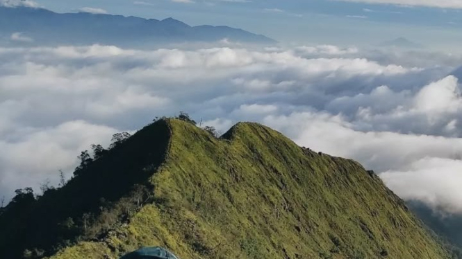 Puncak mega Gunung Puntang Bandung