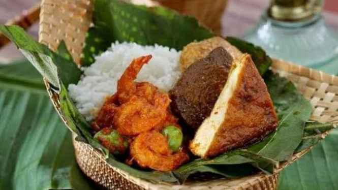 Nasi Jamblang Khas Cirebon