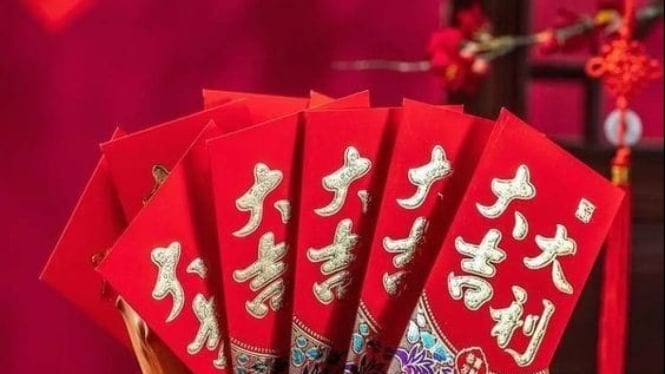 Angpao Imlek.