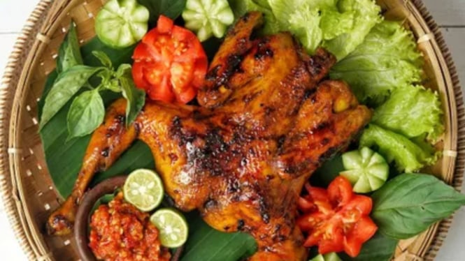 Ayam Bekakak munggahan jelang ramadan