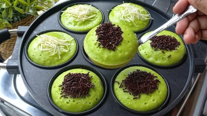 Kue cubit pandan