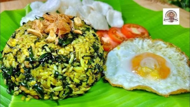 Nasi Goreng Daun Mengkudu