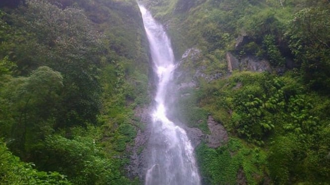 Curug Cibareubeuy