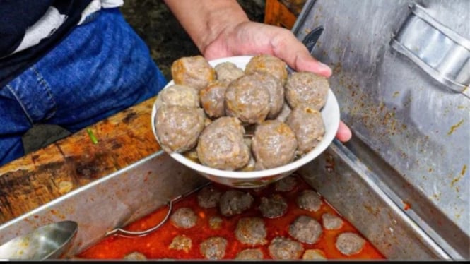 Bakso viral Ciracas