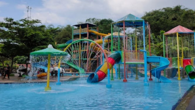 Green Valley Waterpark Purwakarta