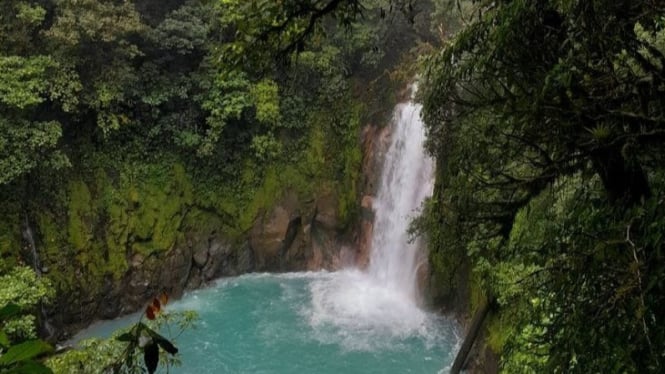 Curug/Air Terjun (Ilustrasi)