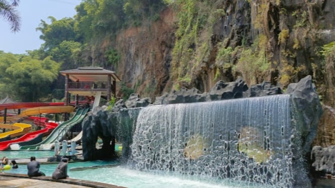 Pesona Nirwana Waterpark, Bandung.