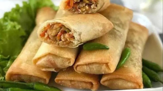 Lumpia isi ayam