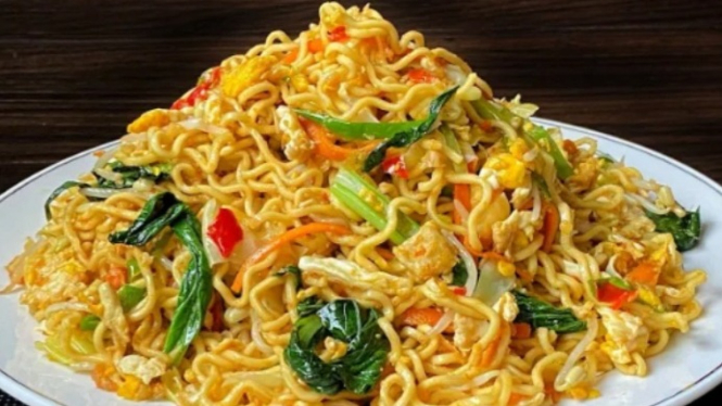 Mi goreng Burung Dara