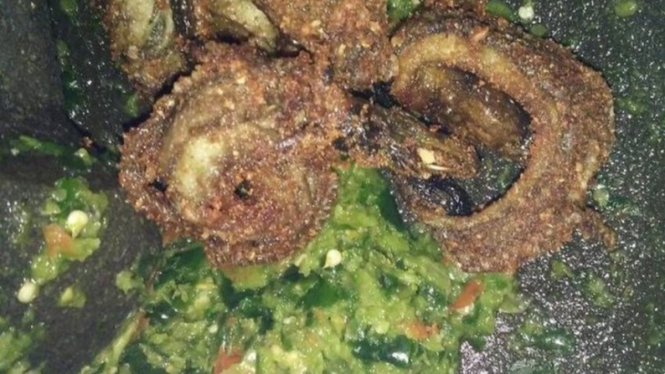 Belut goreng sambal kemangi