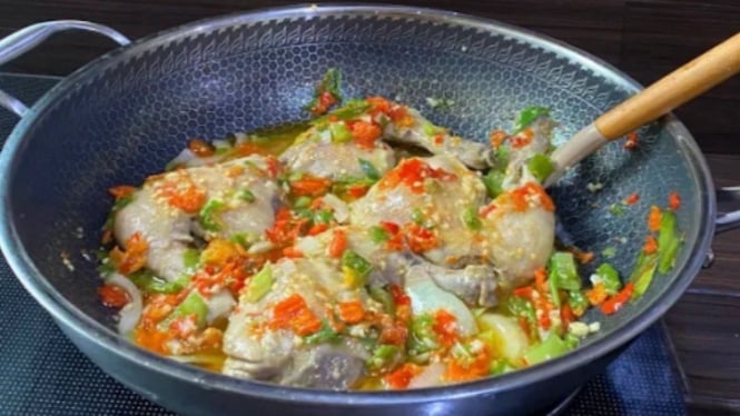 Ayam ungkep bumbu pedas