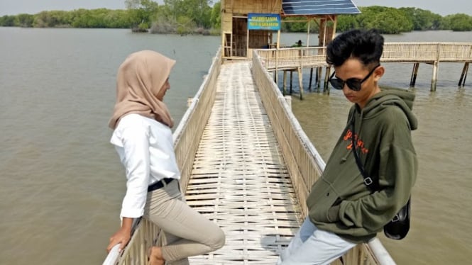 Pantai Gegara Menyan Subang