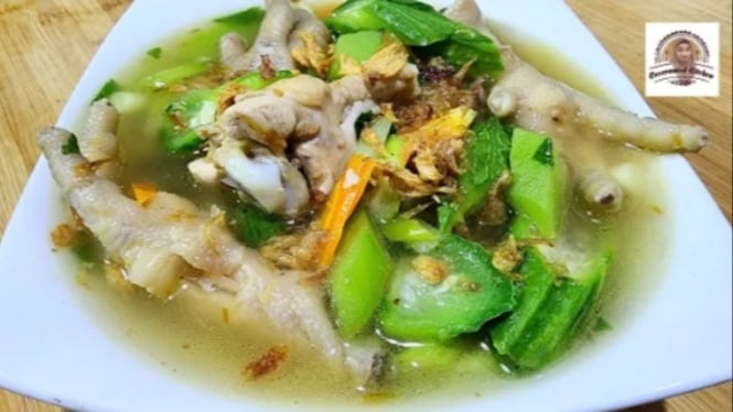 Sop Ceker Ayam Oyong