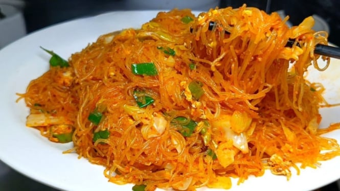 Bihun goreng pedas