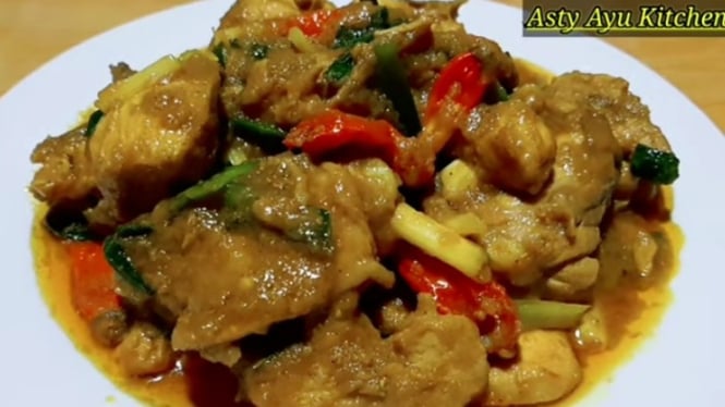 Ayam Bumbu Kuning