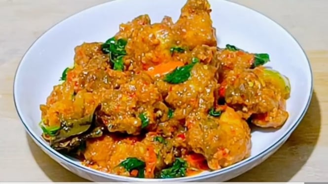 Ayam rica-rica kemangi