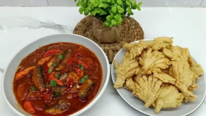 Dua menu sahur sarden pedas dan jamur crispy