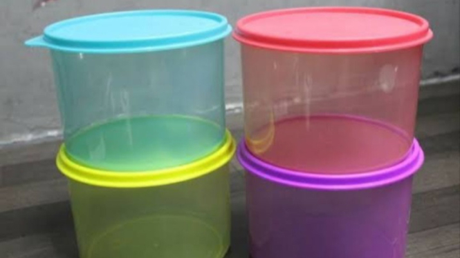 Toples