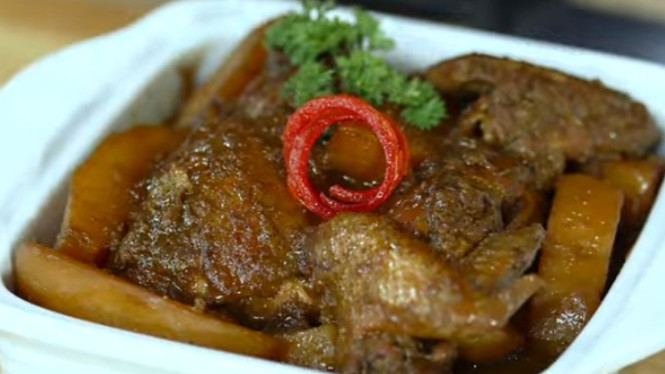 Semur Ayam Kentang