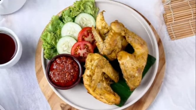 Ayam Goreng Bumbu Kuning