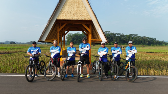 Komunitas Sepeda Kabut Salju