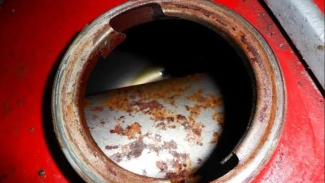Tangki Sepeda Motor Berkarat