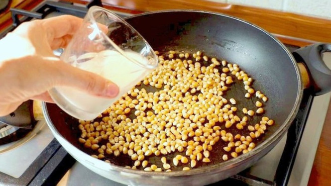 Membuat popcorn