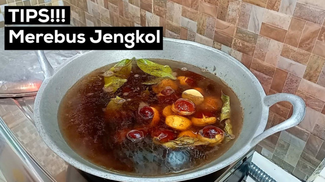 Merebus jengkol