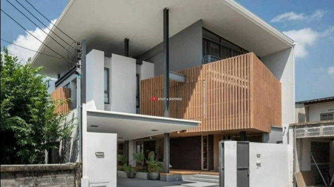 Rumah 2 Lantai Elegan