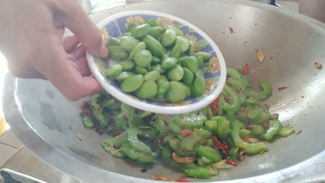 Memasak pare