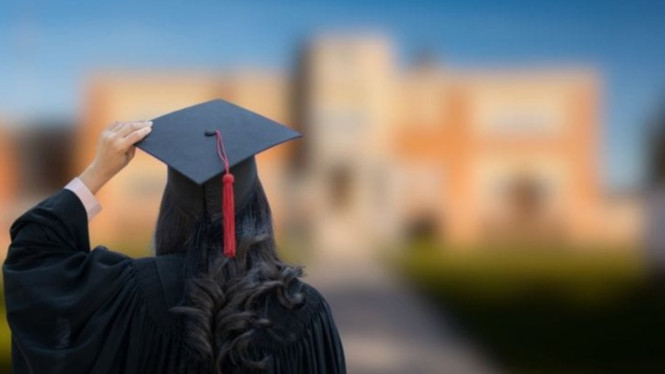 Mahasiswa Wisuda (foto ilustrasi).