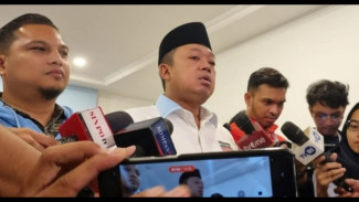 Panas Hasto Vs Nusron Wahid Soal Klaim Blusukan, Berbalas Komentar Menohok!