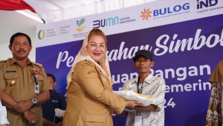 Pj Gubernur Jateng dan Walikota Semarang Serahkan Bantuan Beras, Penerima Dapat 10 Kg