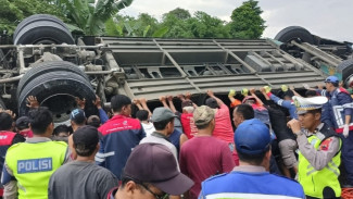 Kronologi Bus Shantika Sampai Bisa Terjun Bebas di Jalan Tol Pemalang