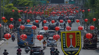 Meriah, Kawasan Pecinan dan Jalan Protokol Semarang Sudah Berhias Ribuan Lampion Sambut Imlek
