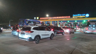 Puncak Arus Mudik, Tol Kalikangkung Merayap Panjang Sabtu Malam, Tembus 4 Ribu Kendaraan per Jam